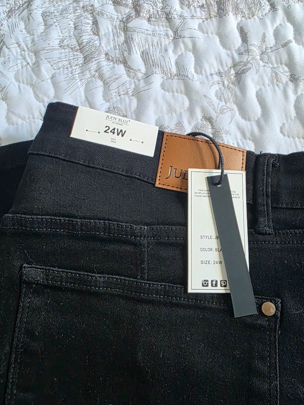 NWT  - Judy Blue Black Jeans